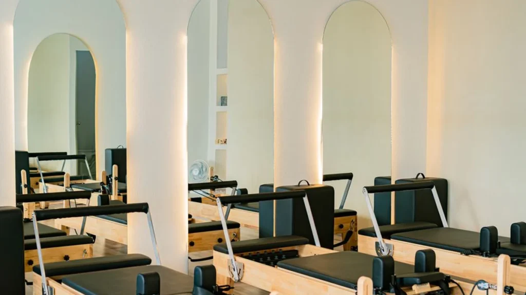 Pilates classes in Henderson, NV at RÓS Pilates reformer studio